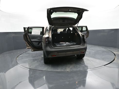 New 2026 Nissan Kicks SR w/ Cold Weather Package AWD/4WD image 34