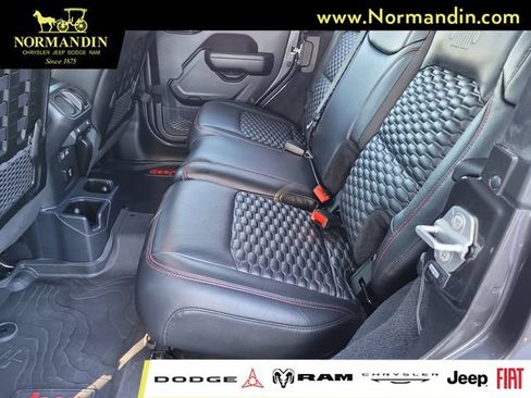 Used 2021 Jeep Wrangler Unlimited Rubicon w/ Xtreme Recon 35" Tire Package AWD/4WD image 18