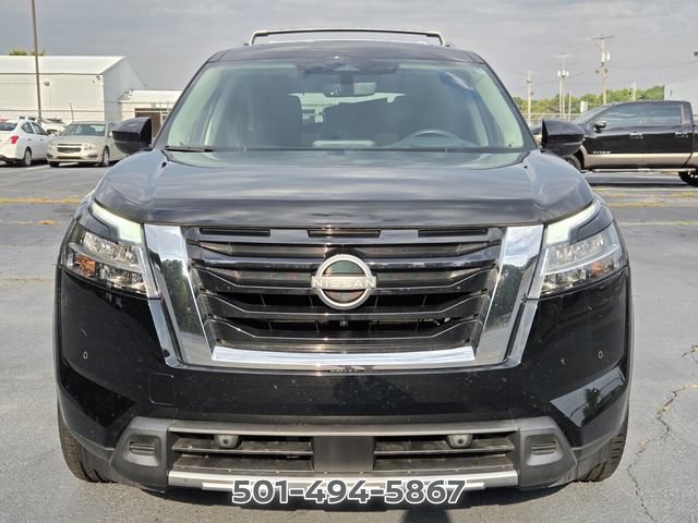 Used 2024 Nissan Pathfinder Platinum w/ Lighting Package (N92) FWD image 8