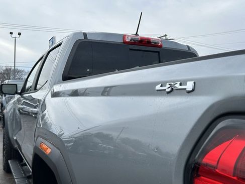 New 2026 GMC Canyon Elevation w/ Convenience Package image 9