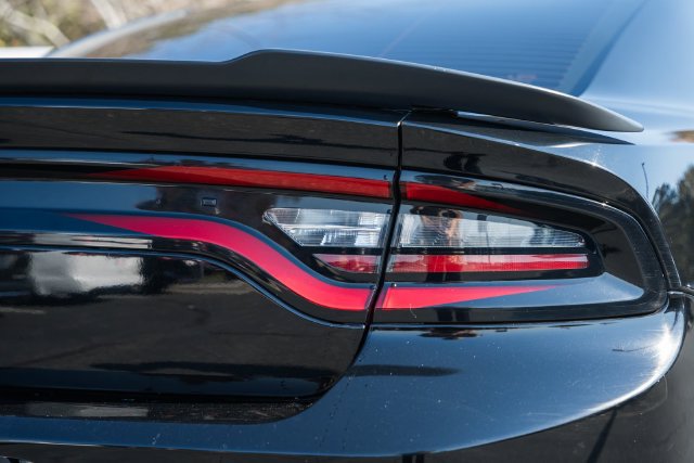 Used 2016 Dodge Charger R/T Scat Pack w/ Technology Group RWD image 8