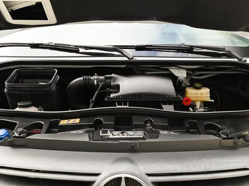 Used 2022 Mercedes-Benz Sprinter 2500 image 11