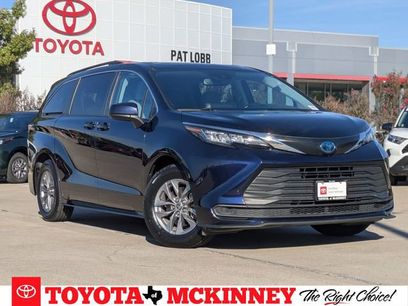 Certified 2022 Toyota Sienna LE