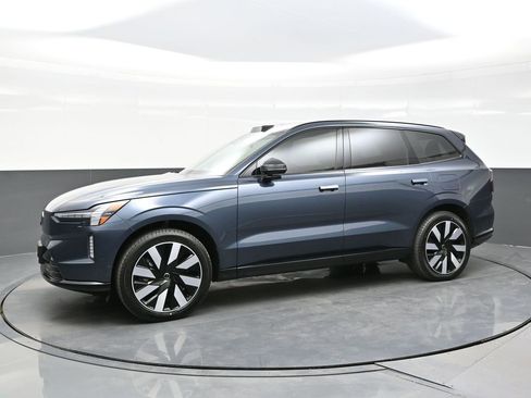 New 2025 Volvo EX90 Ultra image 3