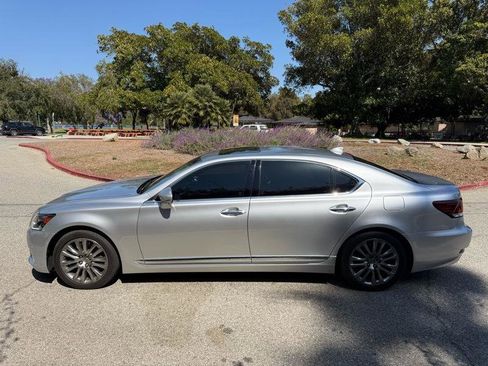 Used 2015 Lexus LS 460 L w/ Ultra Luxury Package AWD/4WD image 4