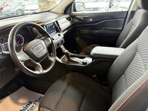 Used 2017 GMC Acadia SLE w/ Driver Alert Package I image 2