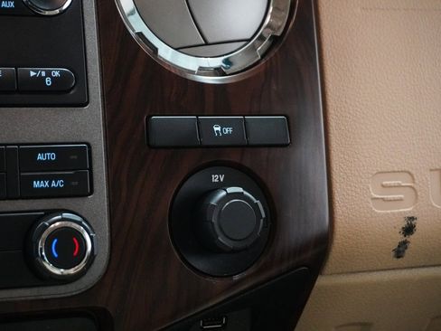 Used 2011 Ford F250 Lariat w/ Camper Pkg image 27