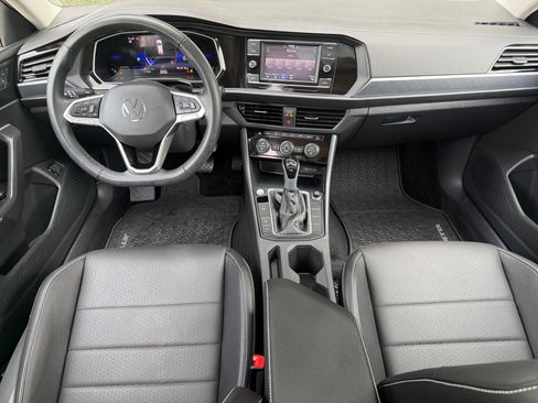 Certified 2024 Volkswagen Jetta SE FWD image 26