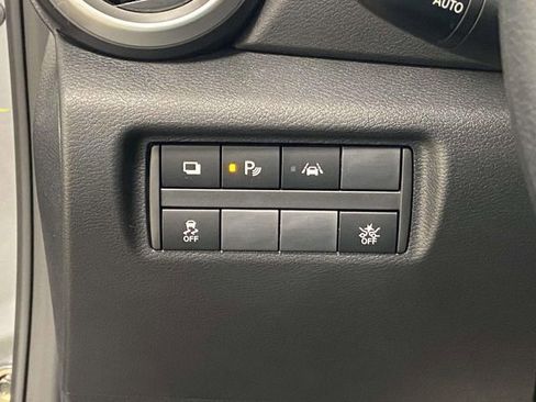 New 2025 Nissan Versa S w/ Trunk Package image 17