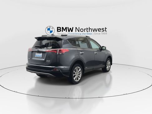 Used 2018 Toyota RAV4 Limited w/ Advanced Technology Package AWD/4WD image 3