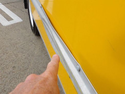 Used 2021 GMC Savana 3500 Extended w/ Power Convenience Package RWD image 9