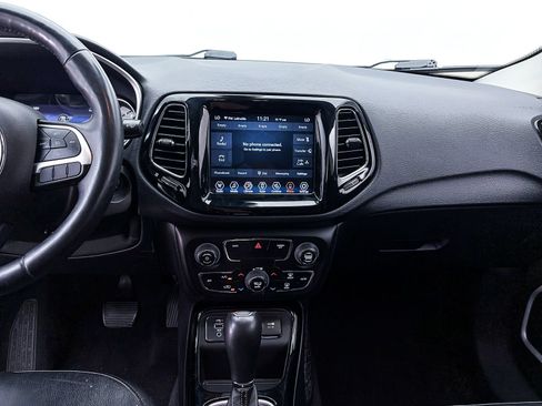 Used 2019 Jeep Compass Limited FWD image 5