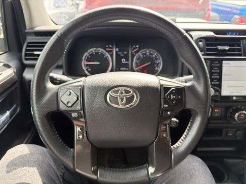 Used 2021 Toyota 4Runner Venture w/ Moonroof Package AWD/4WD image 11