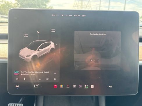 Used 2022 Tesla Model Y Performance AWD/4WD image 22