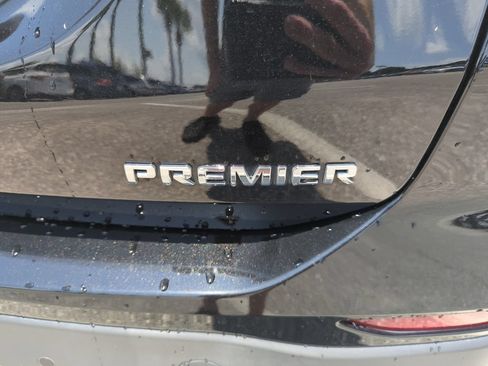 Used 2024 Chevrolet Equinox Premier FWD image 22