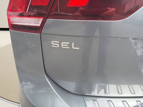 Used 2023 Volkswagen Tiguan SEL R-Line image 24