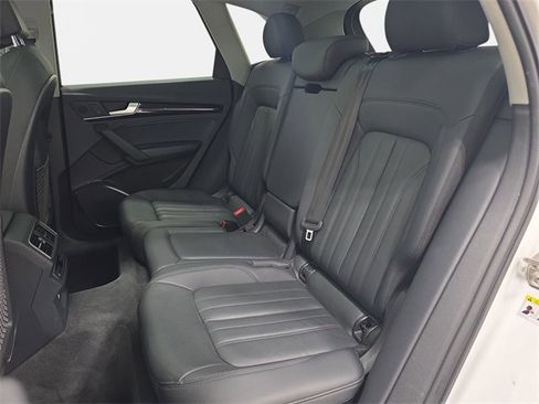 Used 2018 Audi Q5 2.0T Premium Plus w/ Premium Plus Package image 13