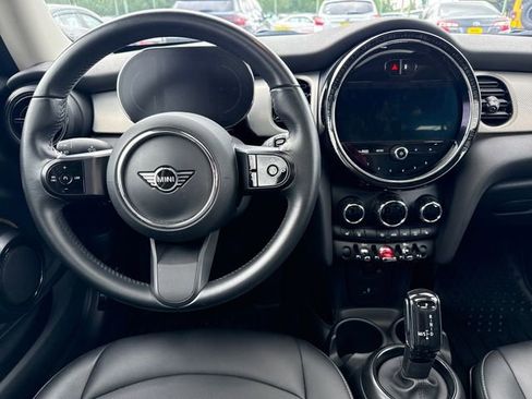 Used 2022 MINI Cooper 2-Door Hardtop FWD image 13