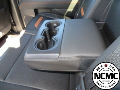 Used 2025 GMC Sierra 2500 AT4 image 50