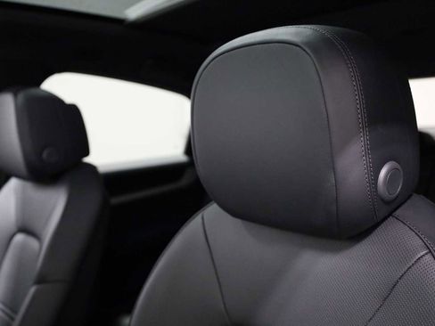 New 2025 Porsche Cayenne Coupe image 19