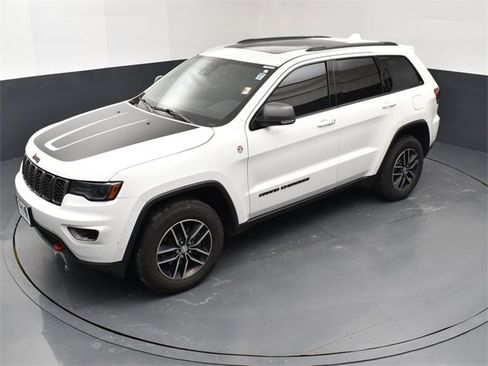 Used 2017 Jeep Grand Cherokee Trailhawk w/ Trailhawk Luxury Group image 15