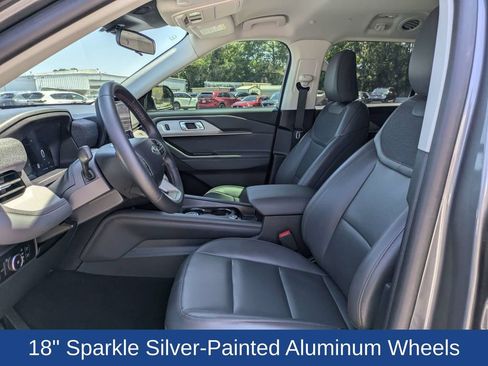 Certified 2025 Ford Explorer Active w/ Active Comfort Package RWD image 21