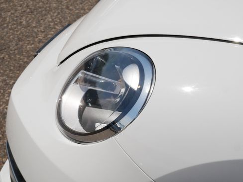 Used 2013 Volkswagen Beetle 2.0T FWD image 16