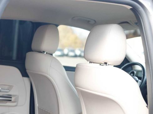 Certified 2022 Mercedes-Benz GLA 250 4MATIC image 25