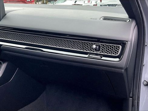 Used 2025 Honda Civic Sport image 17