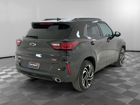 Used 2025 Chevrolet TrailBlazer RS image 3