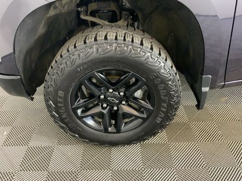 Used 2024 Chevrolet Silverado 1500 LT Trail Boss AWD/4WD image 27