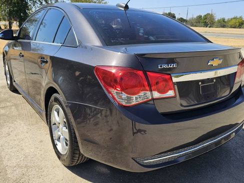 Used 2015 Chevrolet Cruze LT w/ RS Package FWD image 3