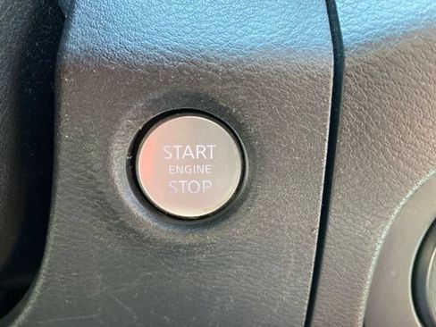 Used 2022 Nissan Frontier PRO-4X AWD/4WD image 10