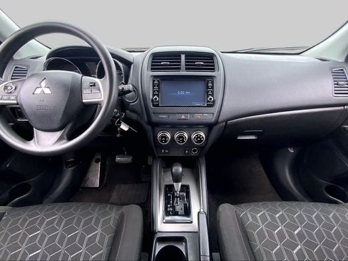 Used 2024 Mitsubishi Outlander Sport ES AWD/4WD image 15