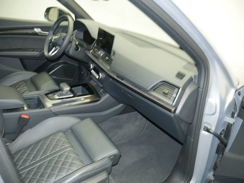 Certified 2023 Audi SQ5 Prestige w/ Prestige Package AWD/4WD image 27