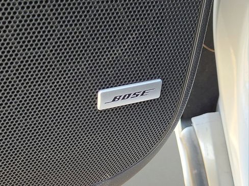 Used 2024 Buick Enclave Premium image 23