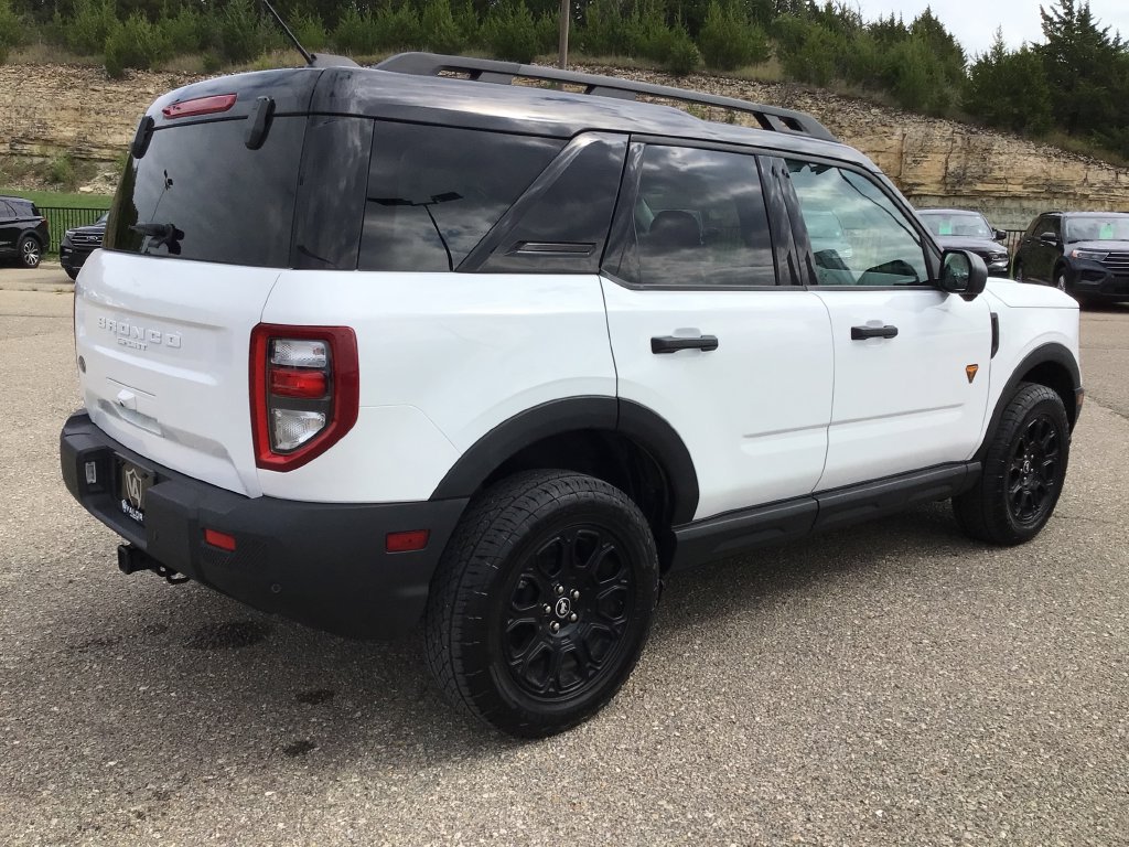 Used 2025 Ford Bronco Sport Badlands AWD/4WD image 6