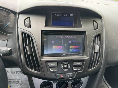 Used 2013 Ford Focus SE FWD image 21