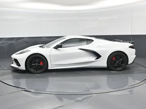 Used 2022 Chevrolet Corvette Stingray Premium Cpe w/ Z51 Performance Package RWD image 37