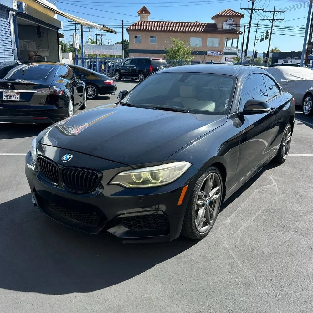 Used 2015 BMW M235i Coupe RWD image 1