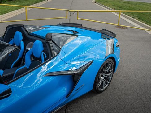 Used 2023 Chevrolet Corvette Z06 w/ Stealth Interior Trim Package RWD image 99