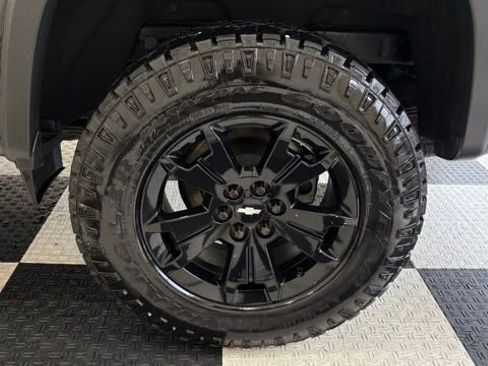 Used 2019 Chevrolet Colorado Z71 w/ Z71 Midnight Edition image 10