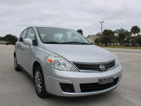 Used 2011 Nissan Versa 1.8 S image 14