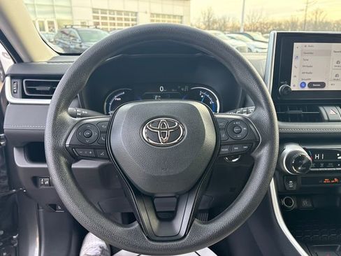 Used 2024 Toyota RAV4 XLE image 30