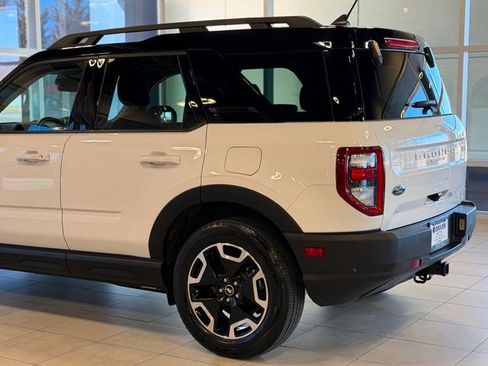 Used 2022 Ford Bronco Sport Outer Banks w/ Tech Package AWD/4WD image 12