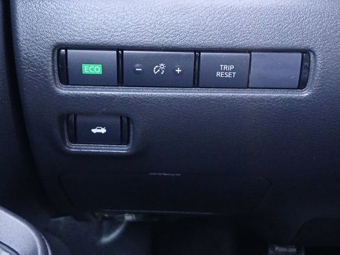 Used 2025 Nissan Sentra SV FWD image 12