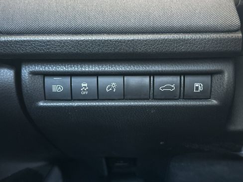 Used 2025 Toyota Camry LE FWD image 25