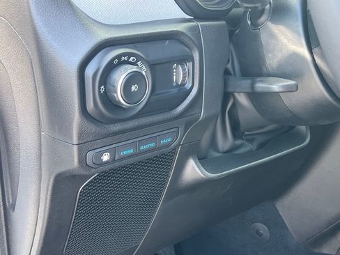 Used 2024 Jeep Wrangler Unlimited AWD/4WD image 27