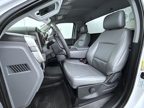 Used 2025 Ford F250 XL w/ XL Chrome Package image 10