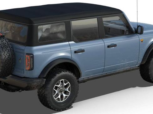 New 2025 Ford Bronco Badlands image 3